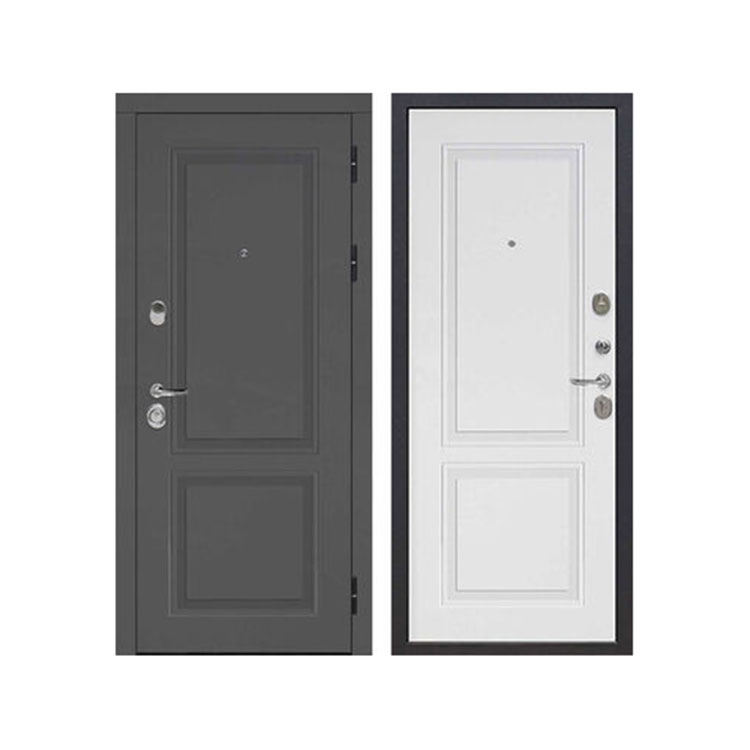 Porte d'entrée extérieure en bois russe